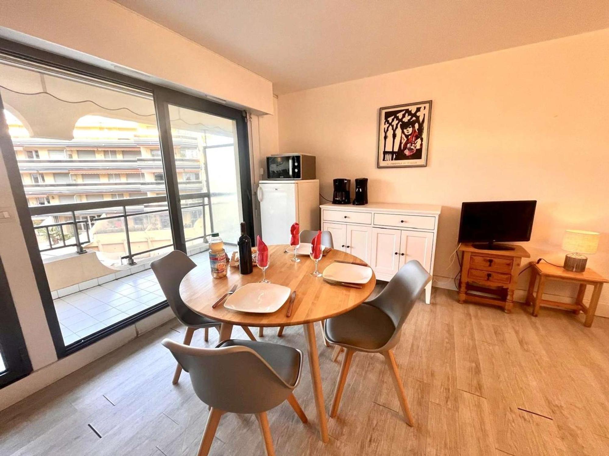 Appartement 2P, 4 Couchages, Terrasse Et Salon De Jardin A 200M De La Plage, Frejus - Fr-1-226A-22 Kültér fotó